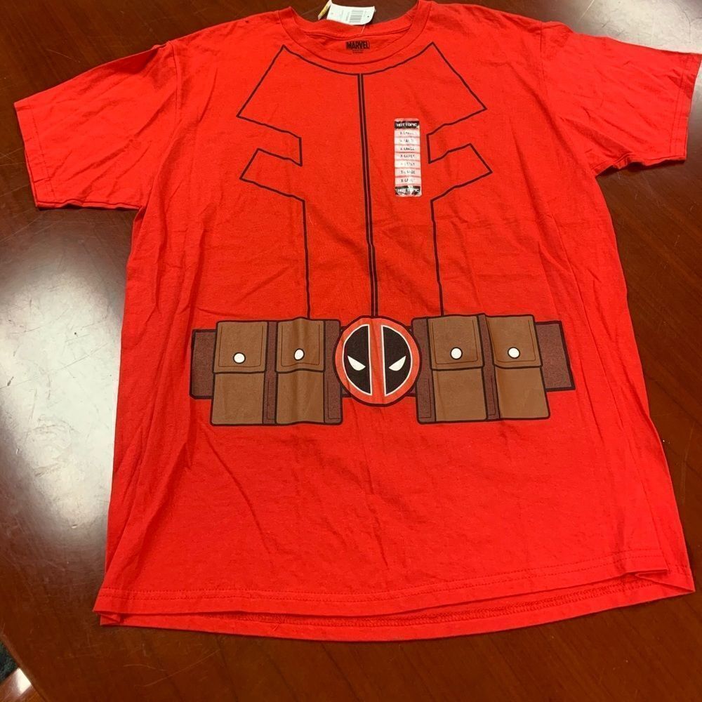 Hot Topic Marvel Deadpool T-Shirt XL NWT